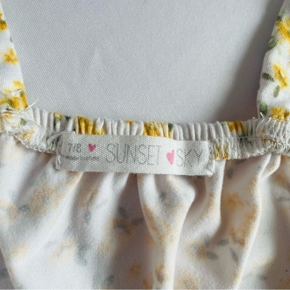 Sunset Sky Girls Romper Spring Flower Graphic Girls Excellent Condition Size 7-8 - Picture 5 of 9